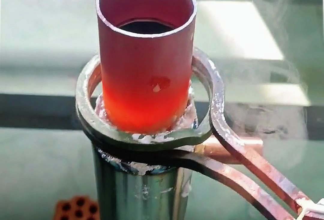 不銹鋼管與銅管的焊接需求手持式高頻焊機(jī)可實(shí)現(xiàn)高效、靈活操作